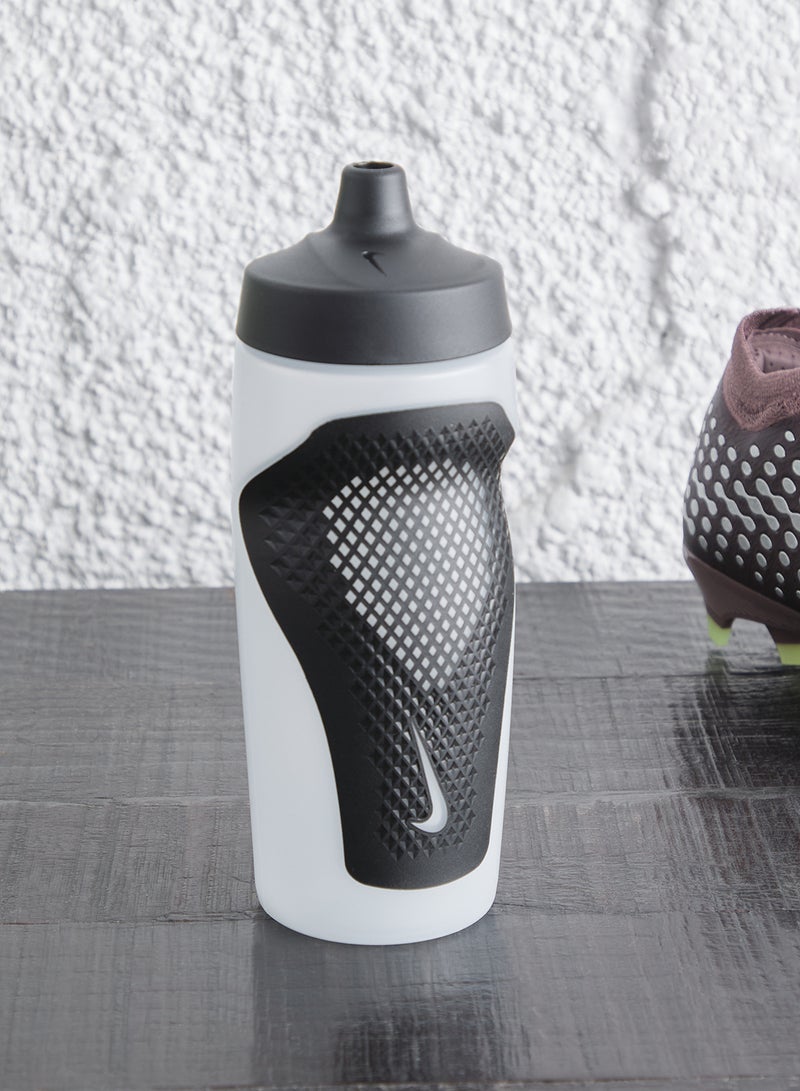 Nike Refuel Bottle Grip 18Oz - Image 2